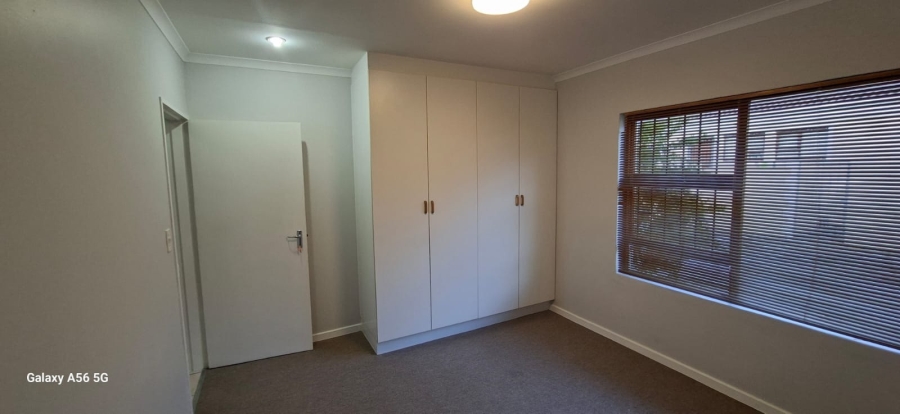 To Let 3 Bedroom Property for Rent in Heuningkloof Western Cape